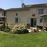 Les Chenets Bed & Breakfast 3*