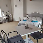 Les Chenets Bed & Breakfast Chenay (Deux-Sevres)