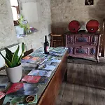 Les Chenets Bed & Breakfast Chenay (Deux-Sevres)