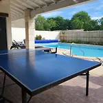 Les Chenets Bed & Breakfast 3*