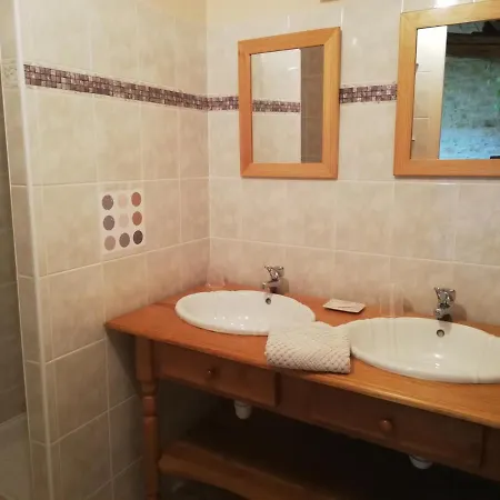 Les Chenets Bed & Breakfast