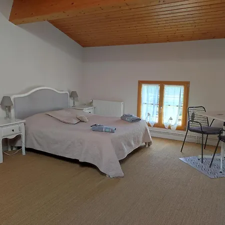 Les Chenets Bed & Breakfast 3*