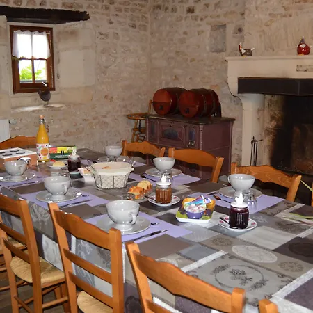 Les Chenets Bed and Breakfast