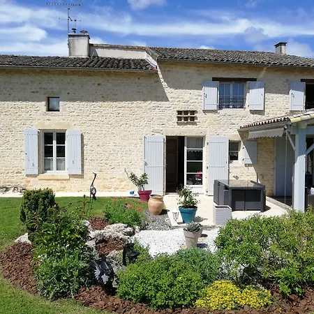 Les Chenets Bed & Breakfast