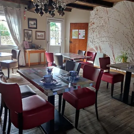 Les Chenets 3* Chenay (Deux-Sevres)