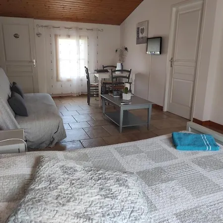 Bed and Breakfast Les Chenets 3*