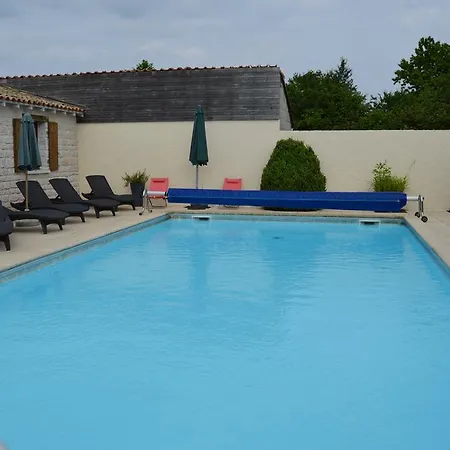 Couette-café Les Chenets 3*