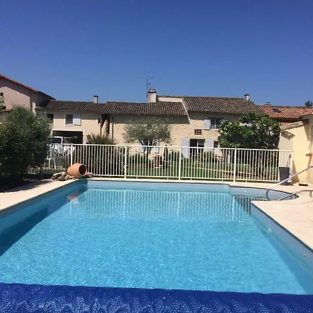 Les Chenets فندق مبيت وإفطار 3*